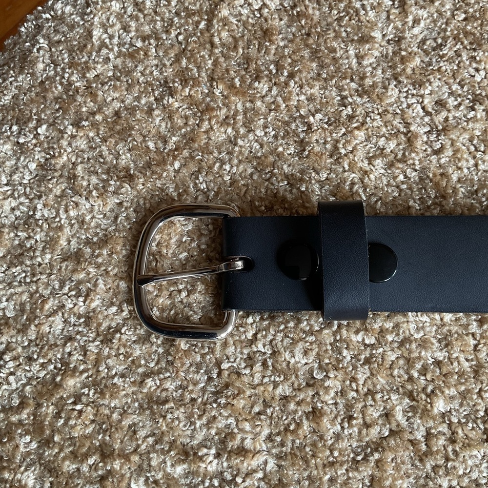 CUSTOM LEATHER Black Genuine Leather Belt with Silver Buckle - Picture 2 of 5